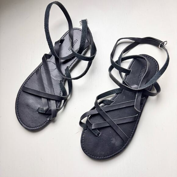 Forever 21 Black  Ankle Strap Gladiator Style Sandals Sz 7 - Picture 6 of 9